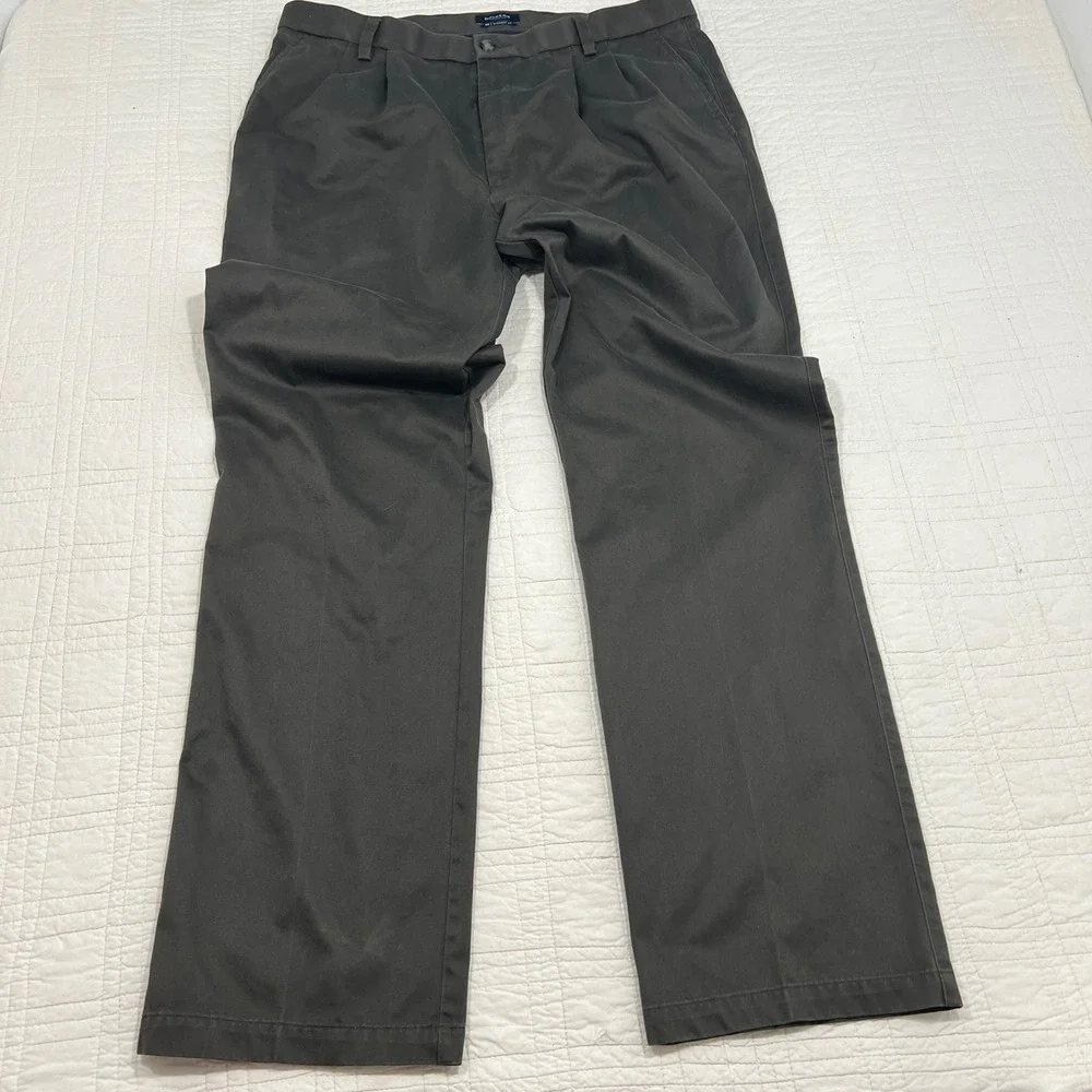 Dockers D2 Straight Fit Pleated Chinos Mens 38x34 Charcoal Gray Cotton Pants